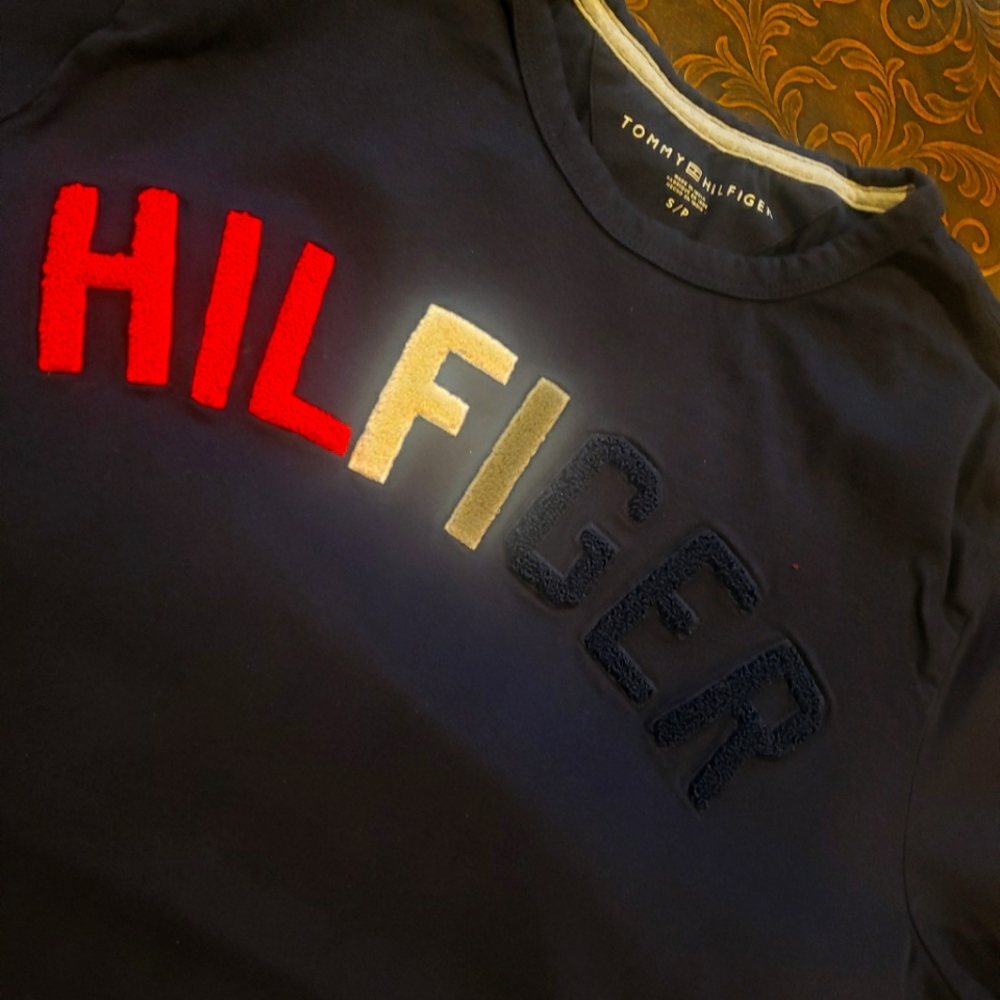 Tommy Hilfiger Red And Blue Shorts & Top - Picture 2 of 5